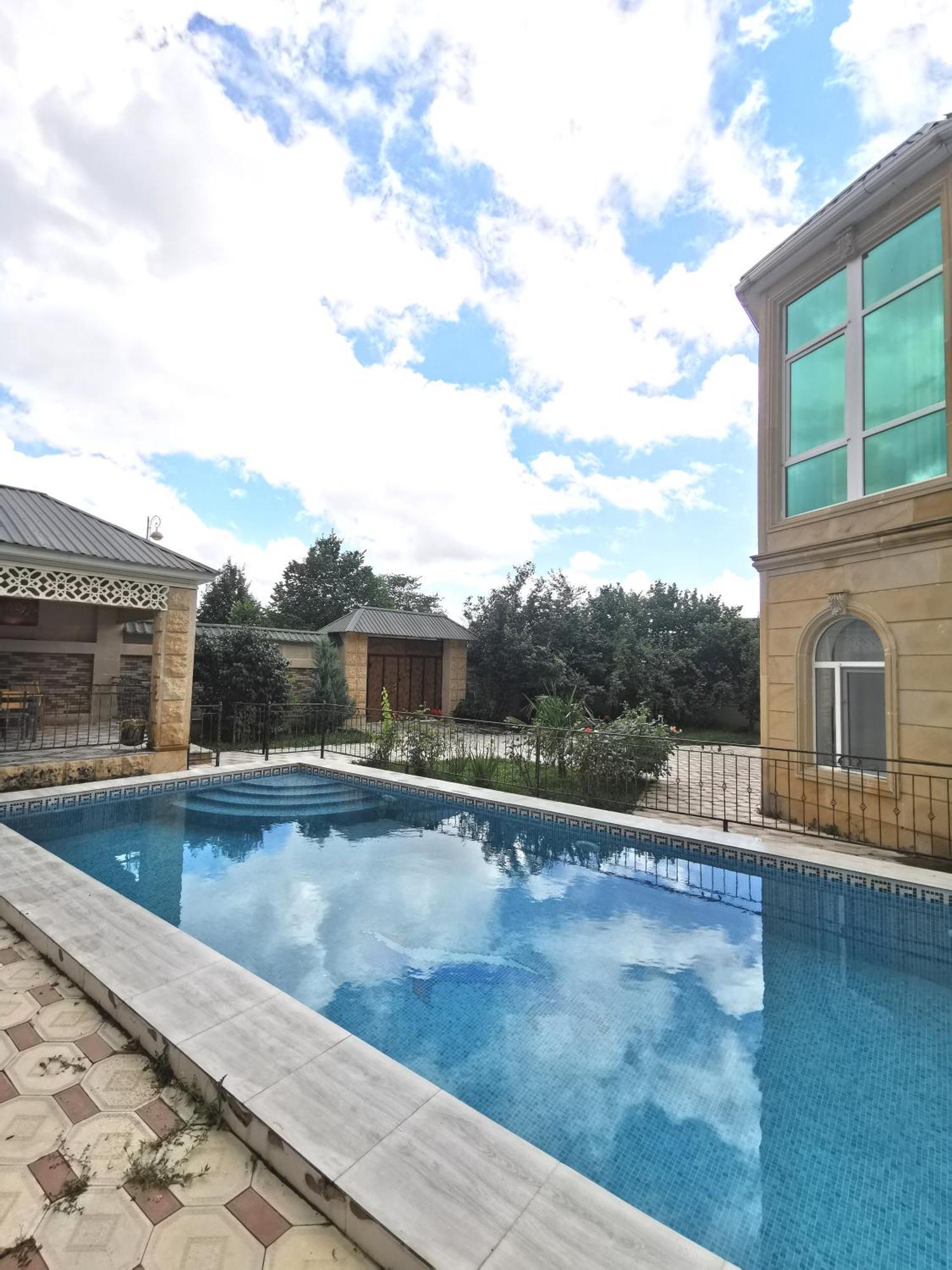 Raffles Villa With Pool ガバラ エクステリア 写真