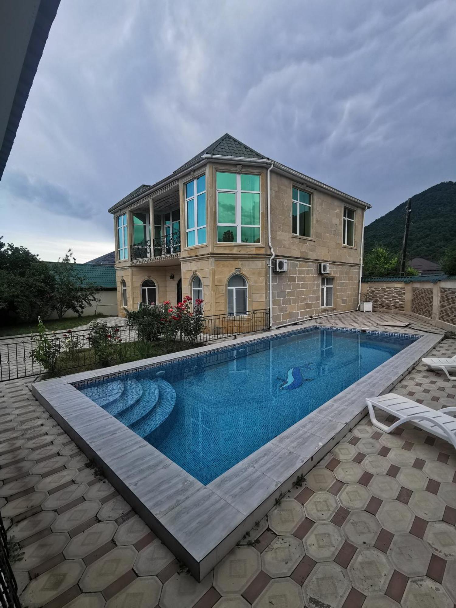 Raffles Villa With Pool ガバラ エクステリア 写真